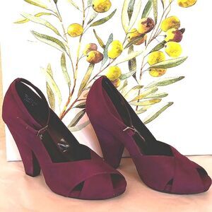 NEW Chadwicks Elegant Purple Women's Heels